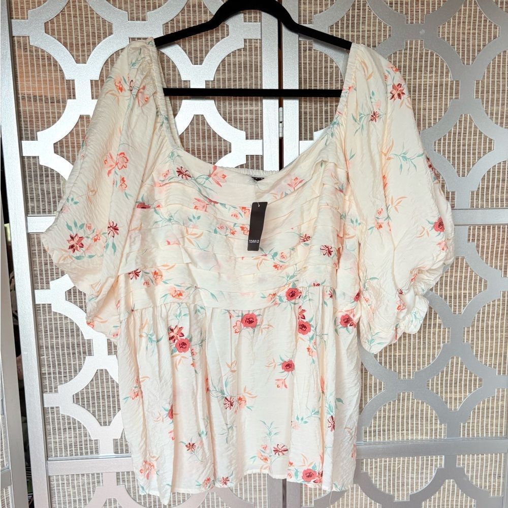 Torrid Floral Blouse in Cream and Pink